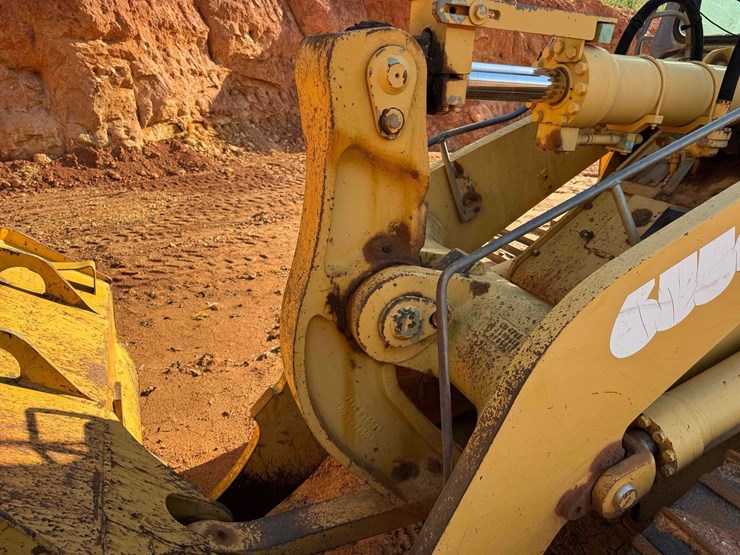 2005-deere-655c-image-11