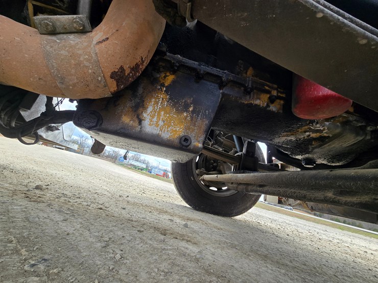 2000-peterbilt-379-image-45