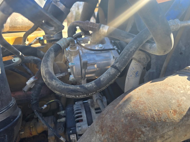 2001-sterling-l9500-image-70