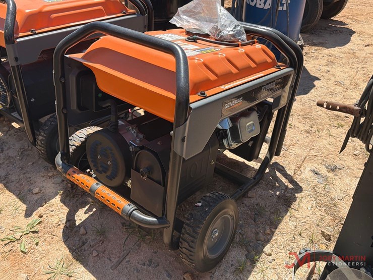 new/unused-generac-xt800e-portable-generator-image-2