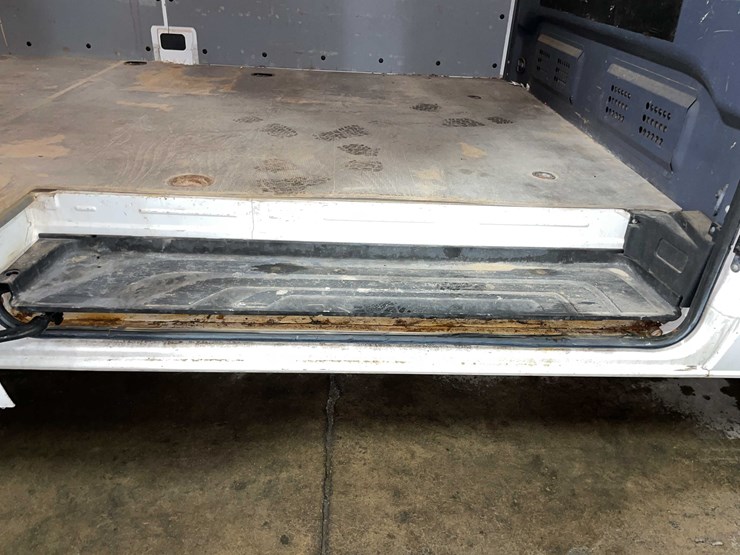 #1450-•-2019-mercedes-sprinter-van-(has-wi-title)-(of)-image-36