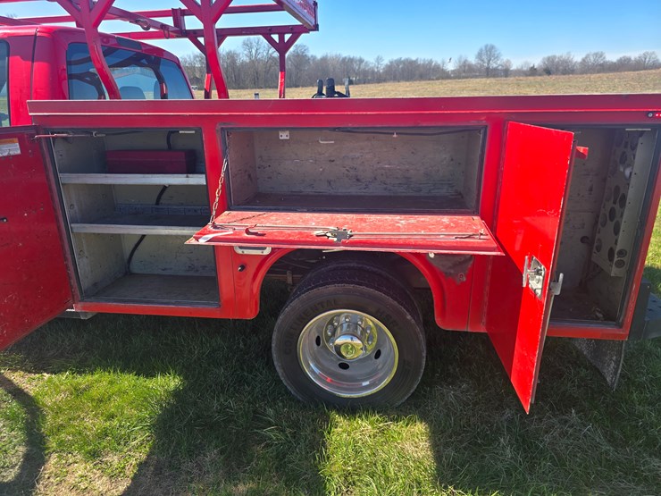 2016-ford-f550-image-46