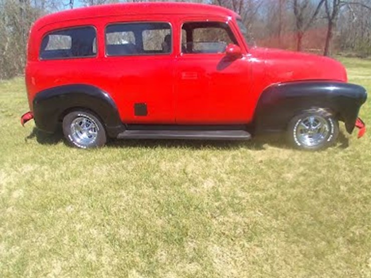 chevrolet-suburban-image-8