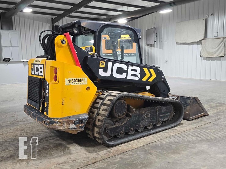 2021-jcb-3ts-8t-image-3
