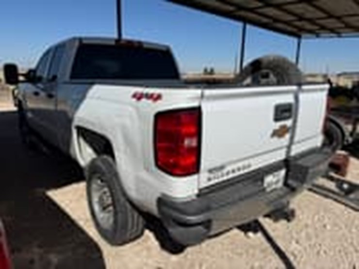 2019-chevrolet-silverado-2500hd-image-8