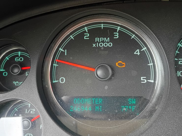 2013-chevrolet-2500-image-56