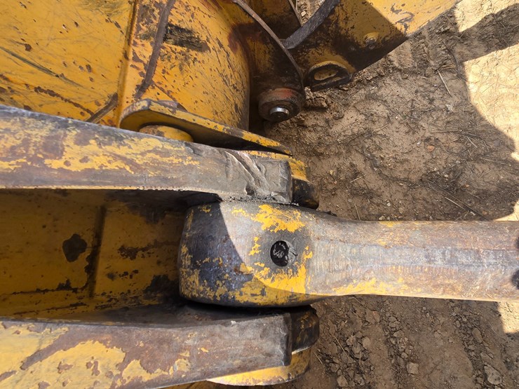 2005-caterpillar-953c-image-94