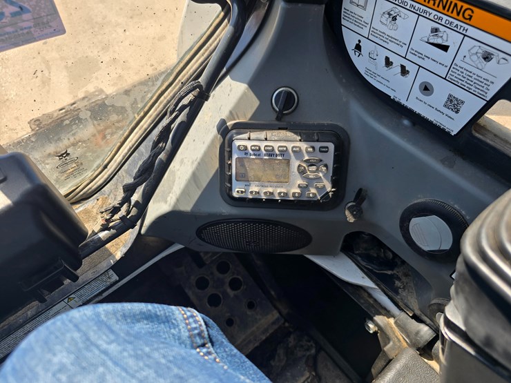 2020-bobcat-t770-image-62