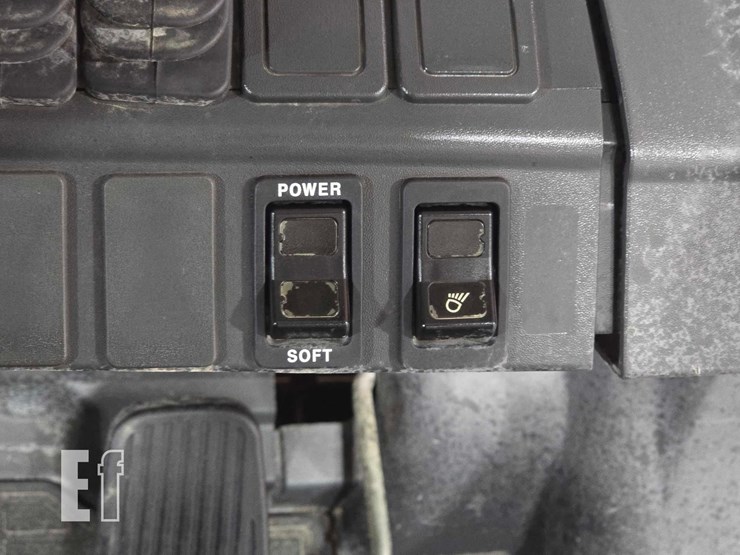 2021-caterpillar-gp25n-image-20