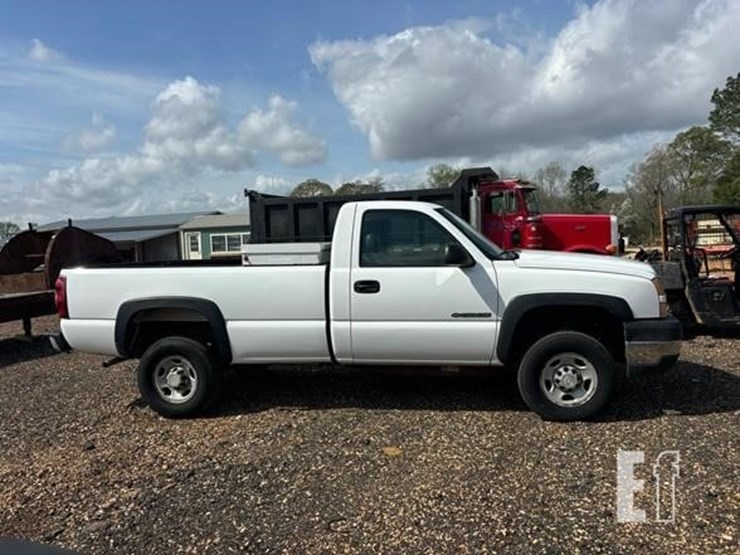 2006-chevrolet-2500-image-4