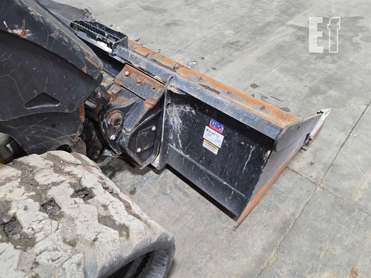 2020-jcb-3ts-8t-image-11