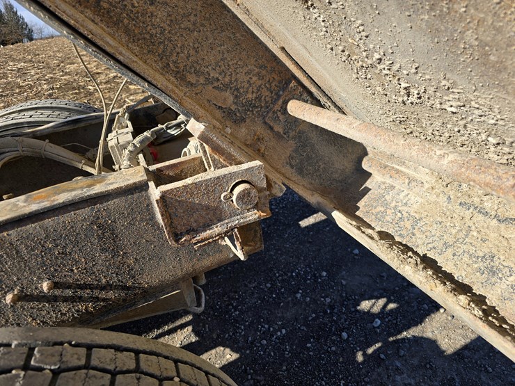 1998-mack-rd688s-image-60