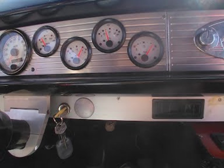 chevrolet-suburban-image-26