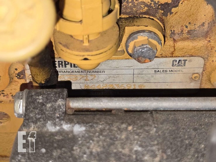 2014-caterpillar-tl1055c-image-22