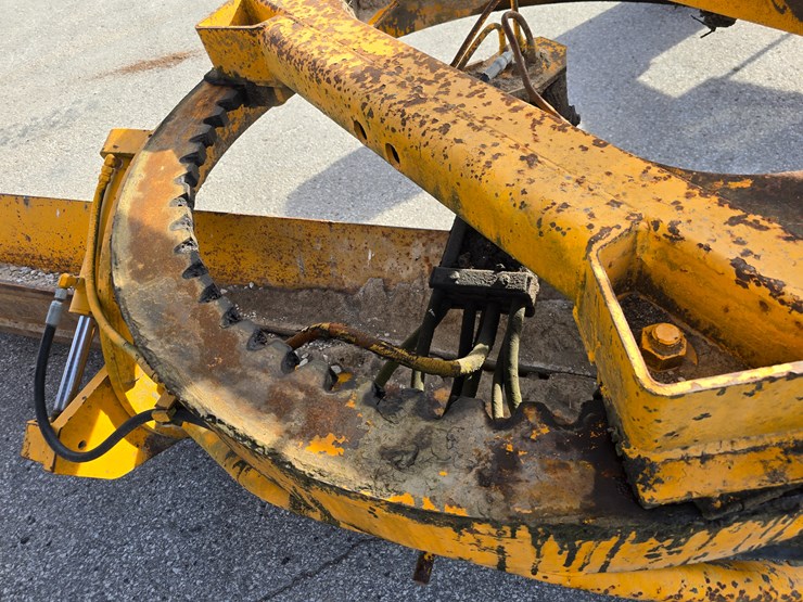 1971-deere-570a-image-36