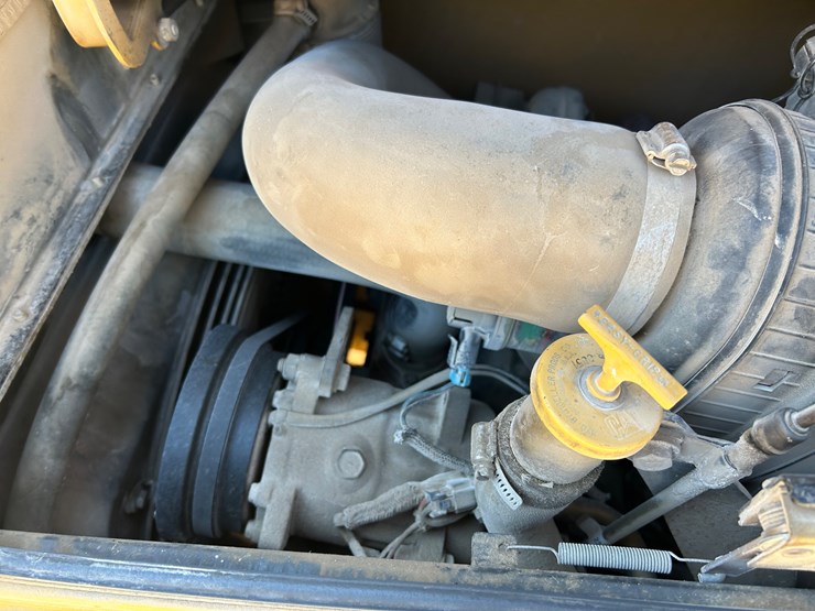 2005-caterpillar-420d-image-39