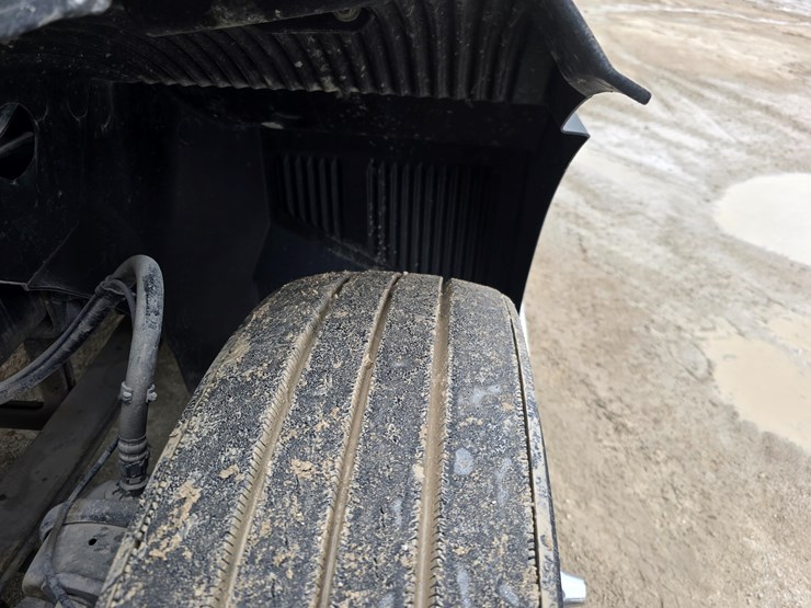 #22610-•-2019-mack-anthem-sleeper-truck-image-19