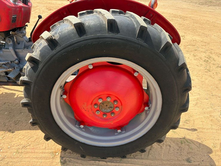 massey-ferguson-mf135-image-8