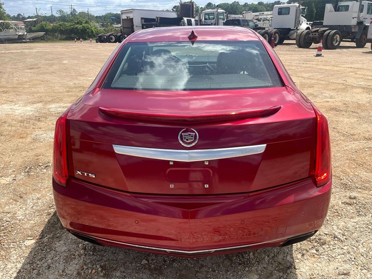 2015-cadillac-xts-4-door-sedan-(144,760-miles)-image-6