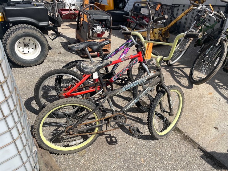 #7076-•-(3)-kid-bikes-(o3)-image-4