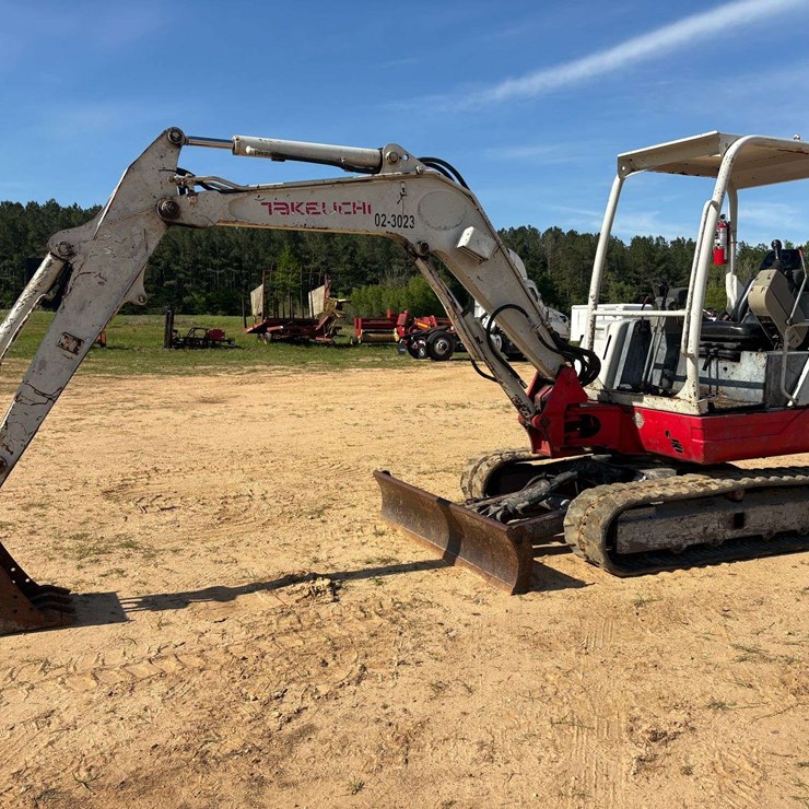 2013 TAKEUCHI TB235