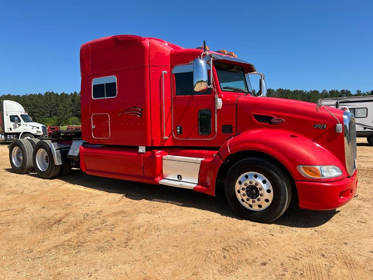 2012-peterbilt-386-image-4