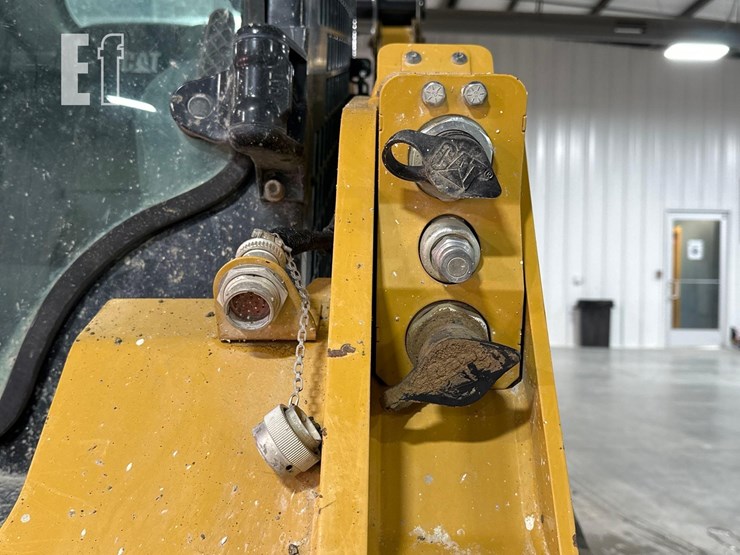 2023-caterpillar-259d3-image-14