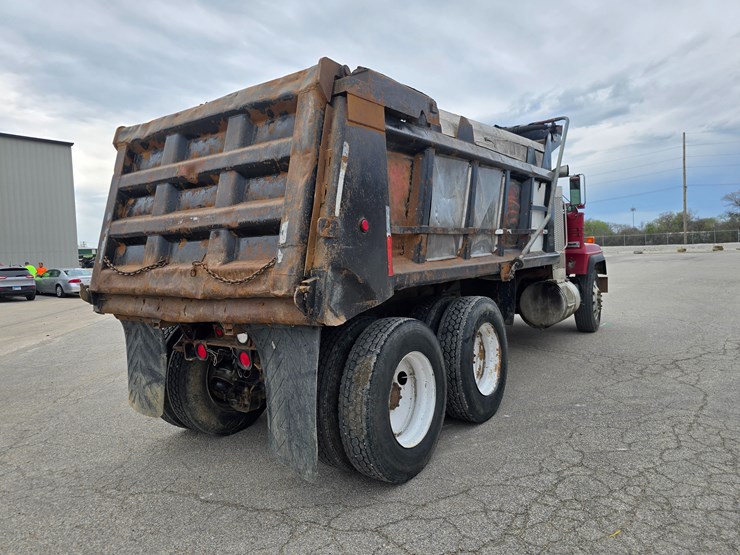 2003-mack-rd688s-image-15