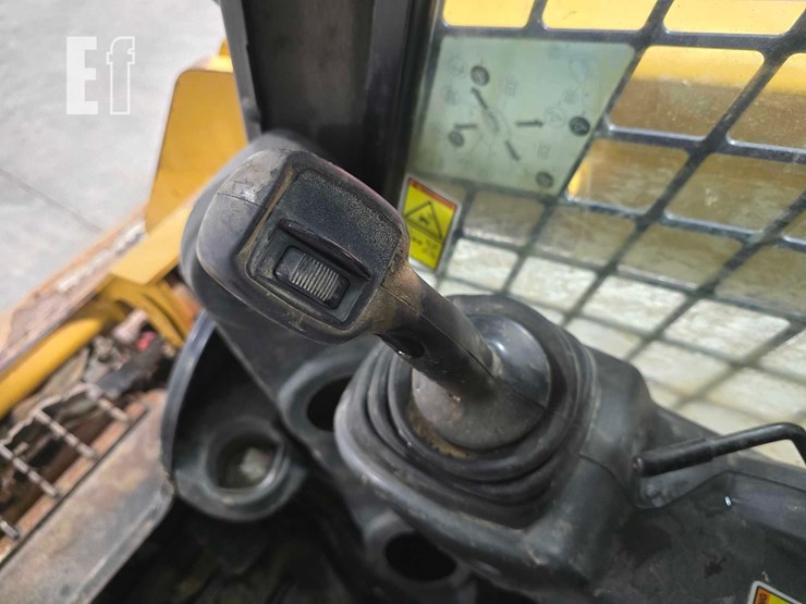 2018-caterpillar-259d-image-15