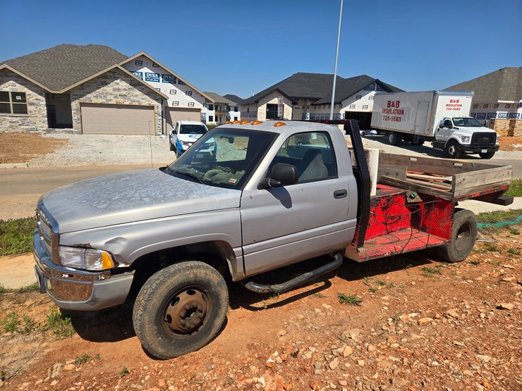 2000-dodge-ram-3500-image-3