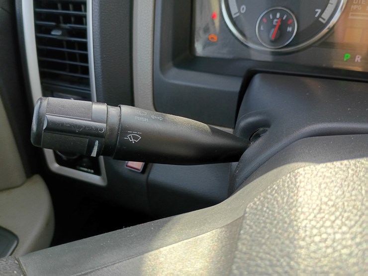 2012-dodge-1500-image-48