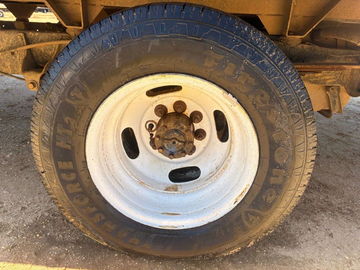 2011-ford-e350-image-11