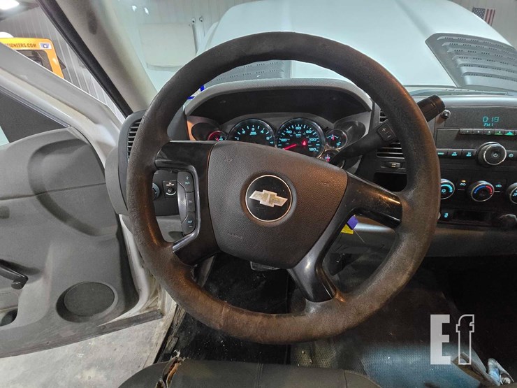 2014-chevrolet-2500hd-image-10