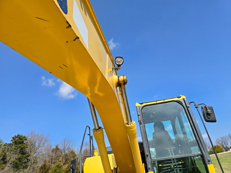 2013-komatsu-pc160-lc-image-36