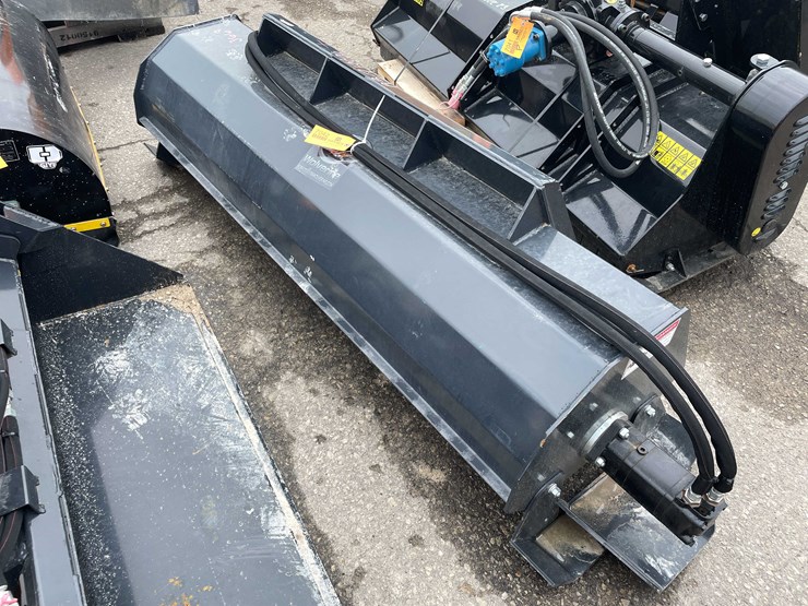 #7042-•-unused-wolverine-72"-skid-steer-rototiller-(o10)-image-2