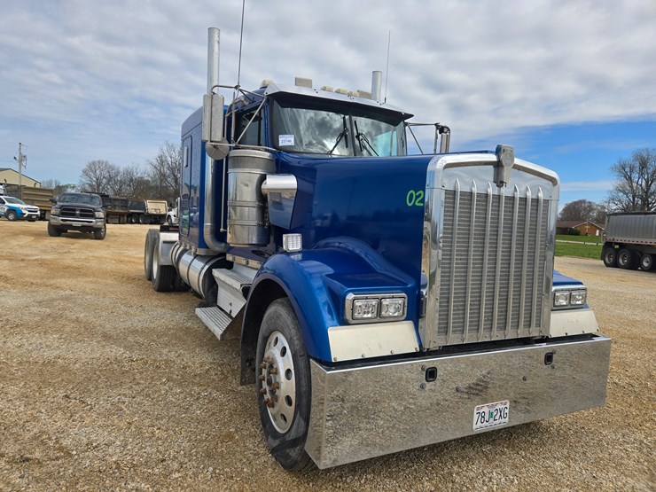 1999-kenworth-w900-image-29