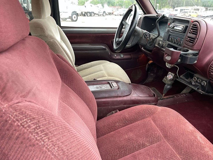 1995-gmc-1500-image-18