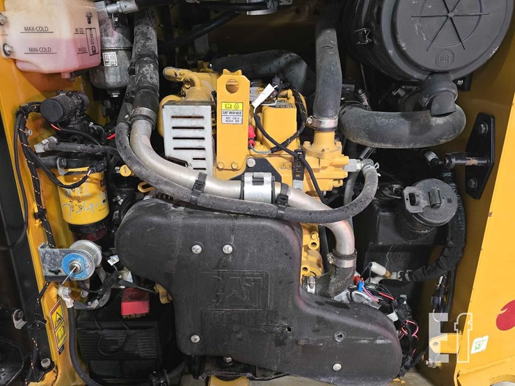 2023-caterpillar-259d3-image-25