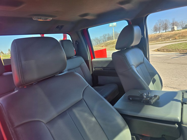 2016-ford-f550-image-57