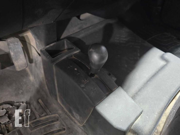 2015-chevrolet-silverado-1500-image-15