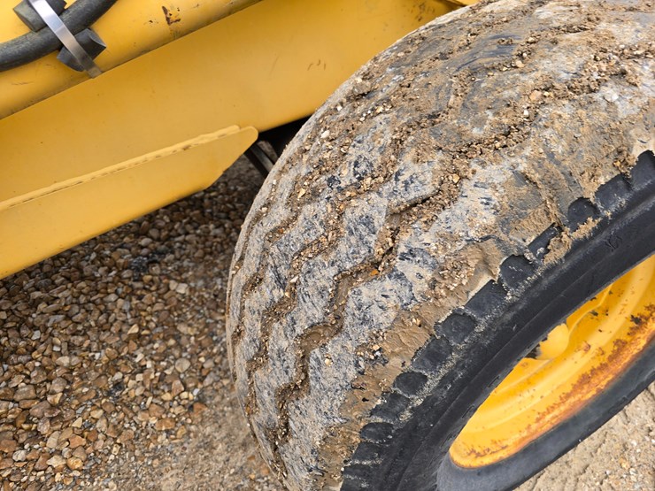 1993-deere-710d-image-37