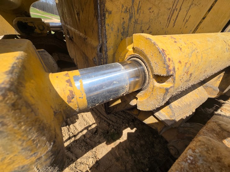 2005-caterpillar-953c-image-90