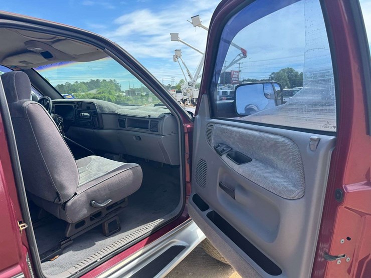 1996-dodge-ram-2500-image-17