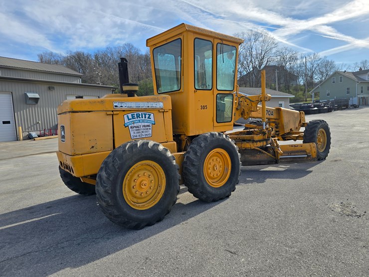 1971-deere-570a-image-11