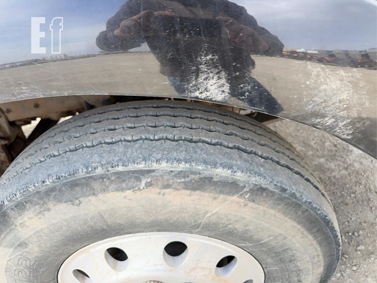 2005-kenworth-t800-image-35