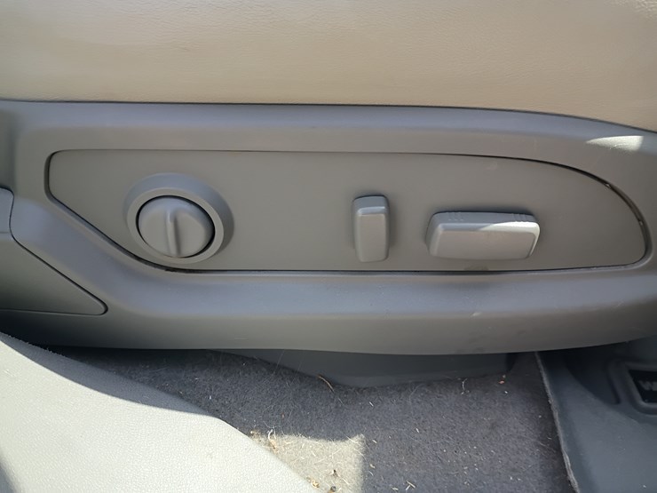 2017-gmc-acadia-image-36