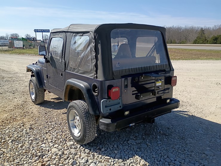 1997-jeep-wrangler-image-5