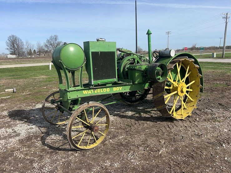 12-25-waterloo-boy-model-n-image-1