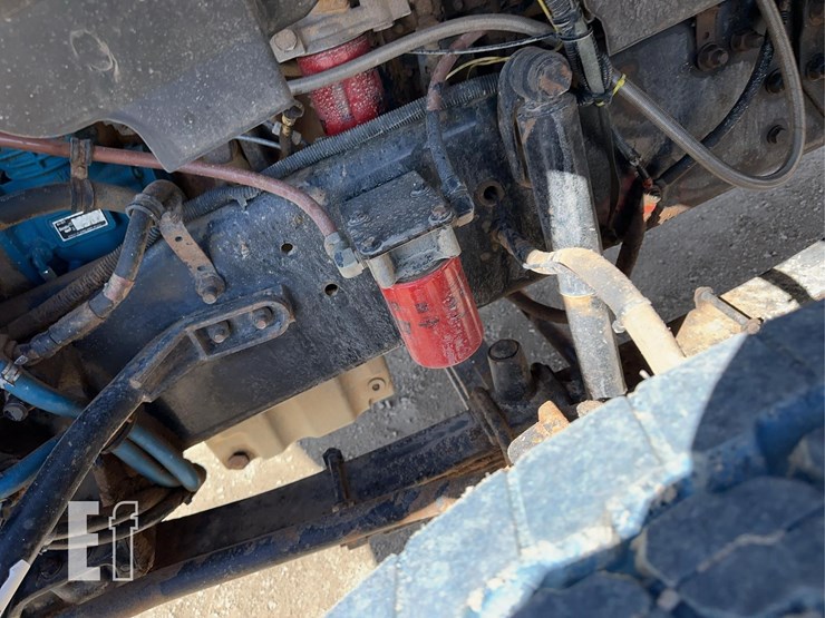 2005-sterling-lt9500-image-61