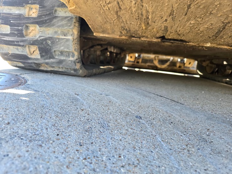 2020-bobcat-t770-image-29